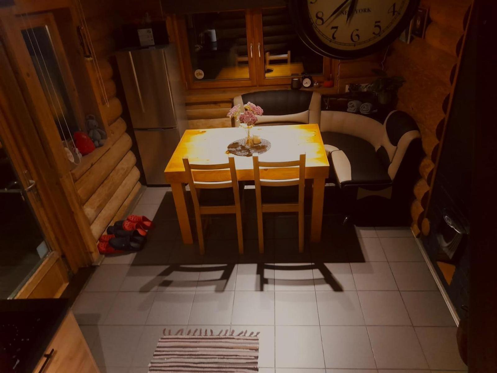 Raiskums Ezerkalniヴィラ エクステリア 写真
